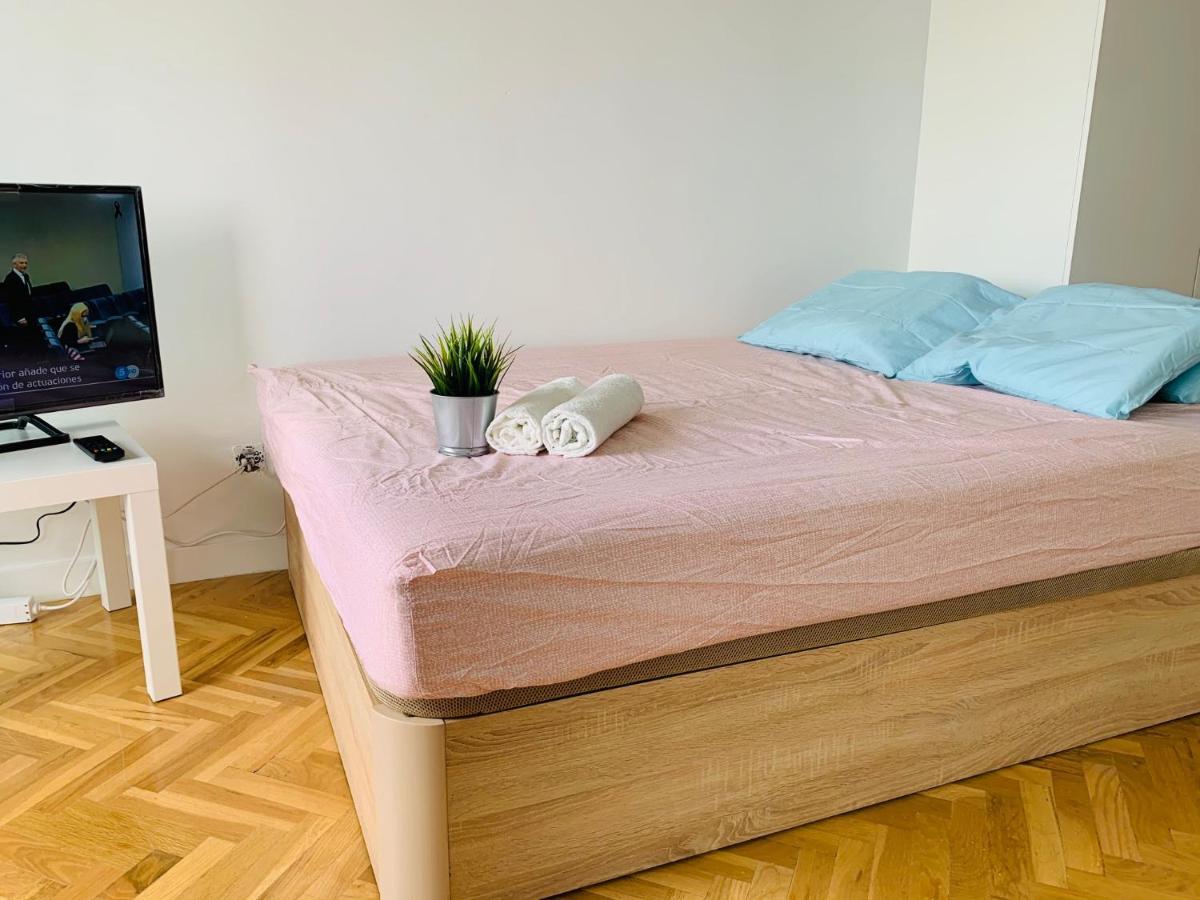 マドリードPisos Con Piscina Barrio Exclusivo-Wizinkcenter Alquiler Temporadaアパートメント エクステリア 写真