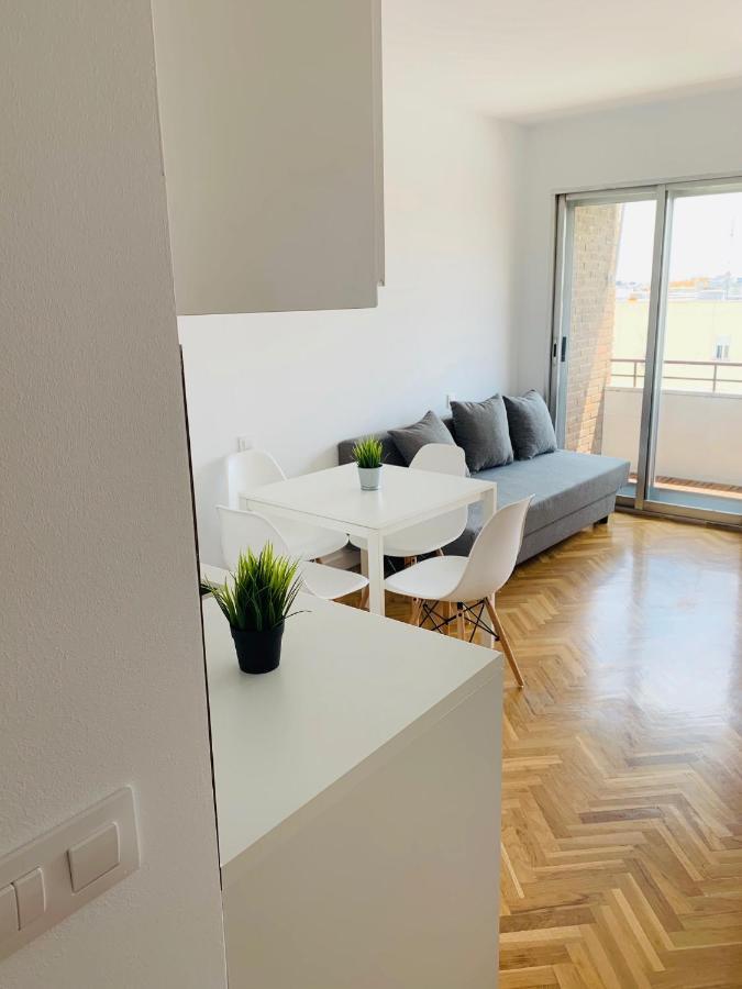 マドリードPisos Con Piscina Barrio Exclusivo-Wizinkcenter Alquiler Temporadaアパートメント エクステリア 写真