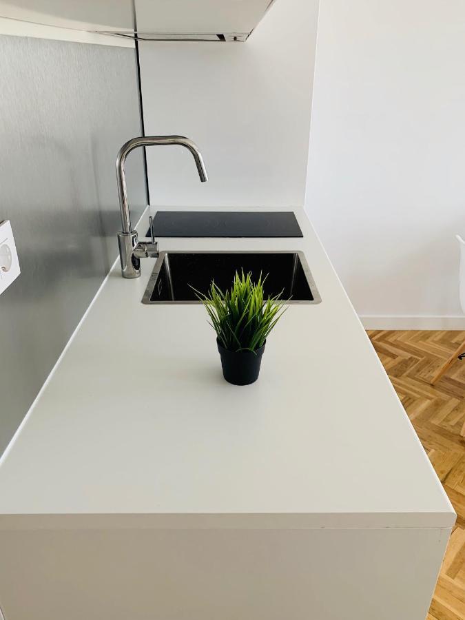 マドリードPisos Con Piscina Barrio Exclusivo-Wizinkcenter Alquiler Temporadaアパートメント エクステリア 写真