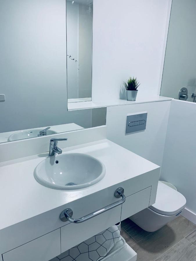 マドリードPisos Con Piscina Barrio Exclusivo-Wizinkcenter Alquiler Temporadaアパートメント エクステリア 写真