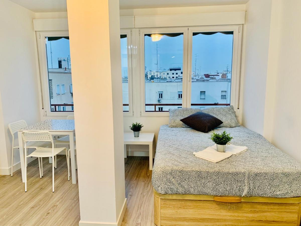 マドリードPisos Con Piscina Barrio Exclusivo-Wizinkcenter Alquiler Temporadaアパートメント エクステリア 写真