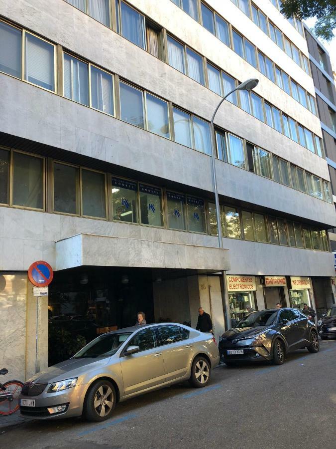 マドリードPisos Con Piscina Barrio Exclusivo-Wizinkcenter Alquiler Temporadaアパートメント エクステリア 写真
