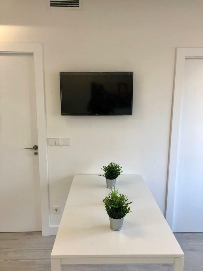 マドリードPisos Con Piscina Barrio Exclusivo-Wizinkcenter Alquiler Temporadaアパートメント エクステリア 写真