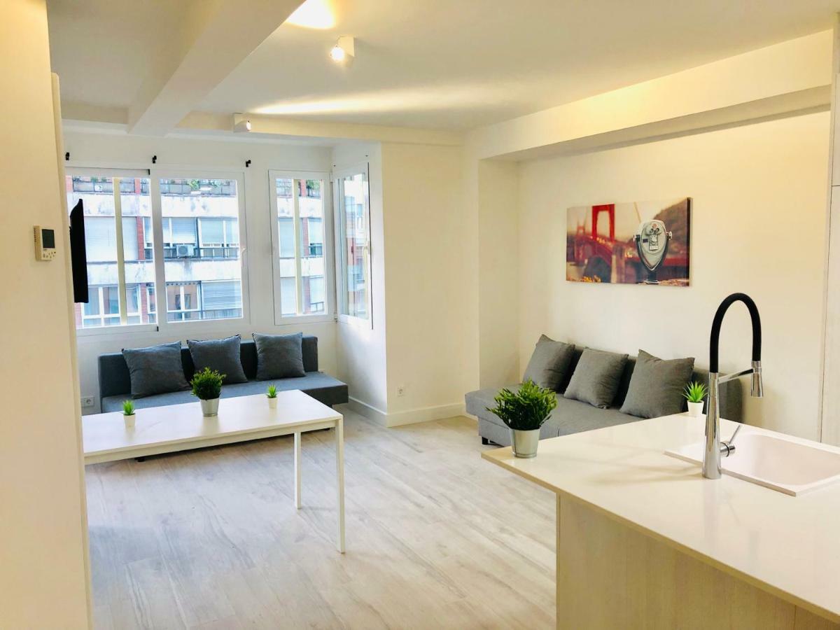 マドリードPisos Con Piscina Barrio Exclusivo-Wizinkcenter Alquiler Temporadaアパートメント エクステリア 写真